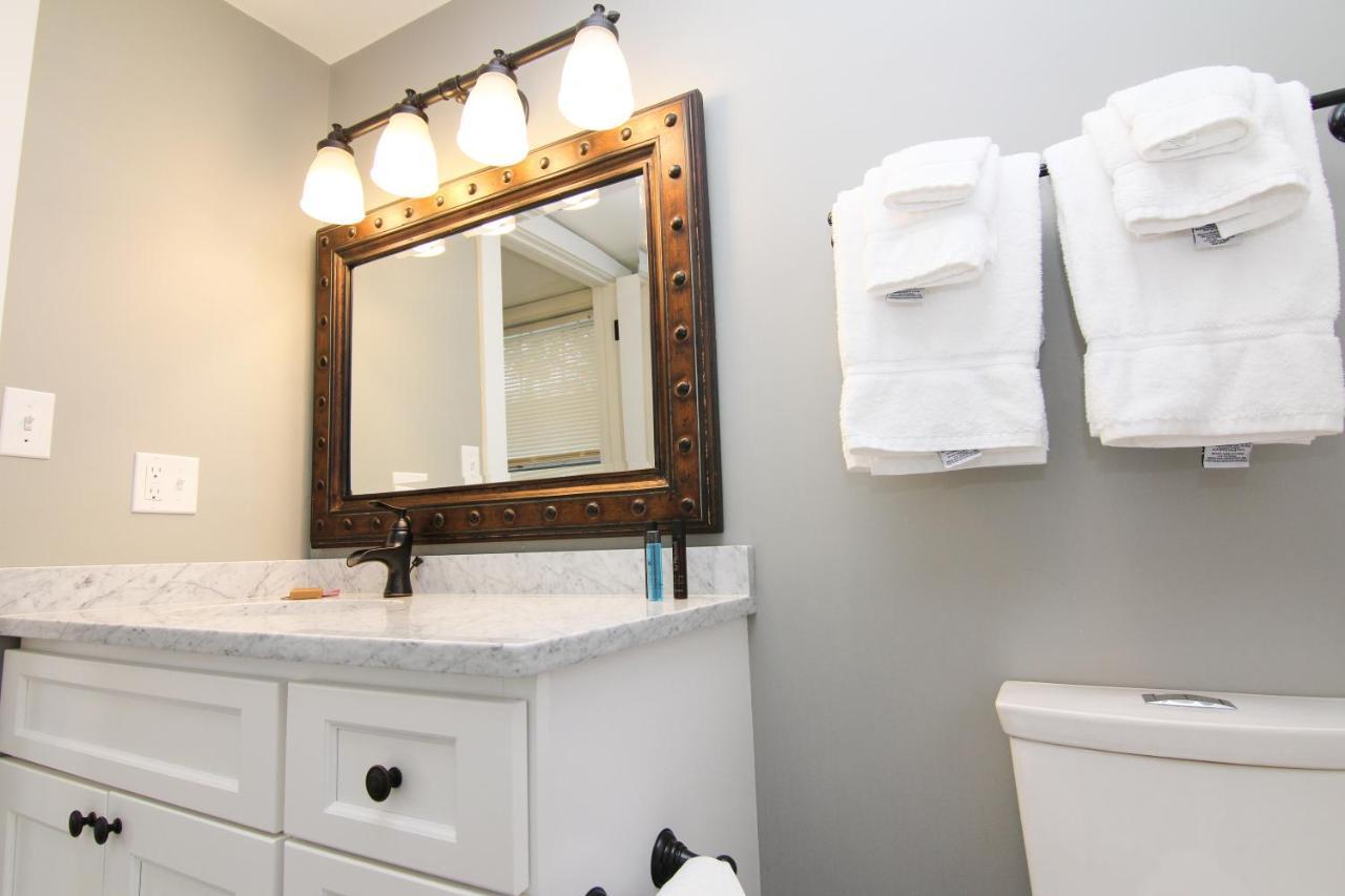 Two Bedroom With Lake View Wolfeboro Extérieur photo